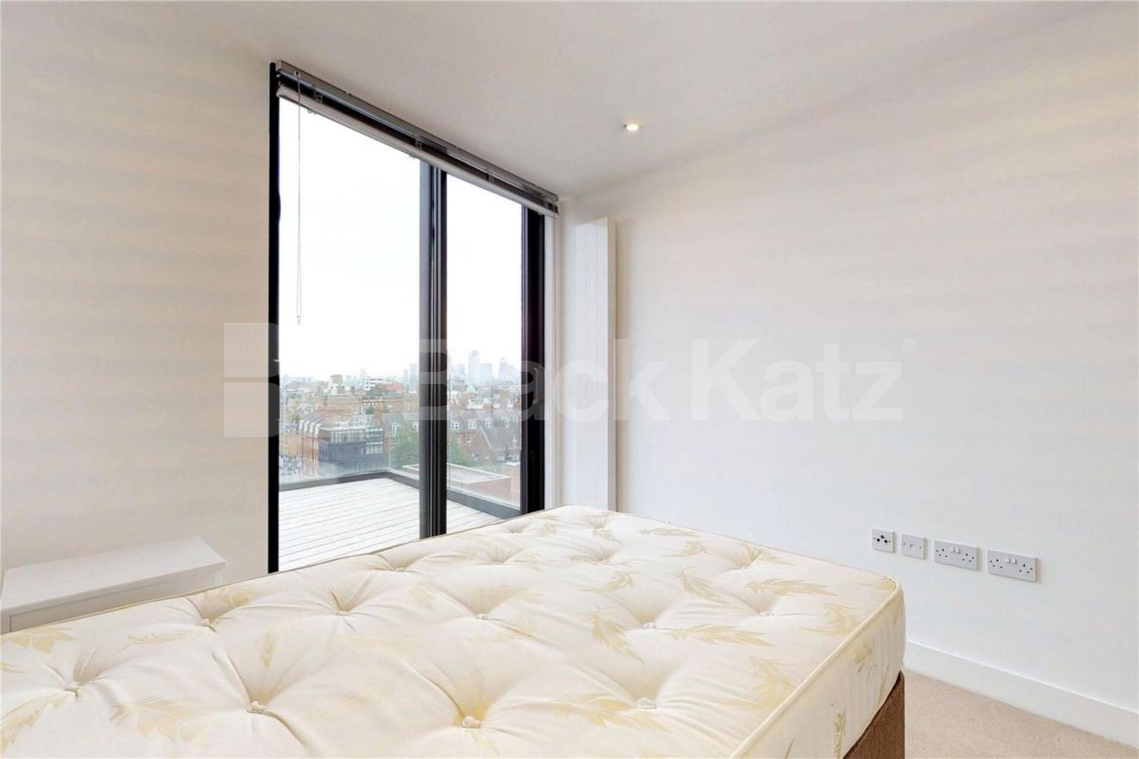 Stunning stylish 1 bed property with large roof terrace Plumbers Row, Aldgate / Whitechapel 